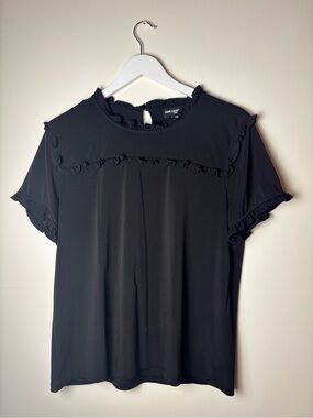Karl Lagerfeld Paris Black Ruffle-Trim Short Sleeve Tee, size Large